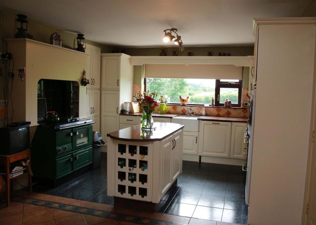 Отели типа «постель и завтрак» Grangeview House B&B Mullinderg-25