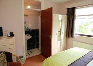 Отели типа «постель и завтрак» Grangeview House B&B Mullinderg Двухместный номер с 1 кроватью и душем-4